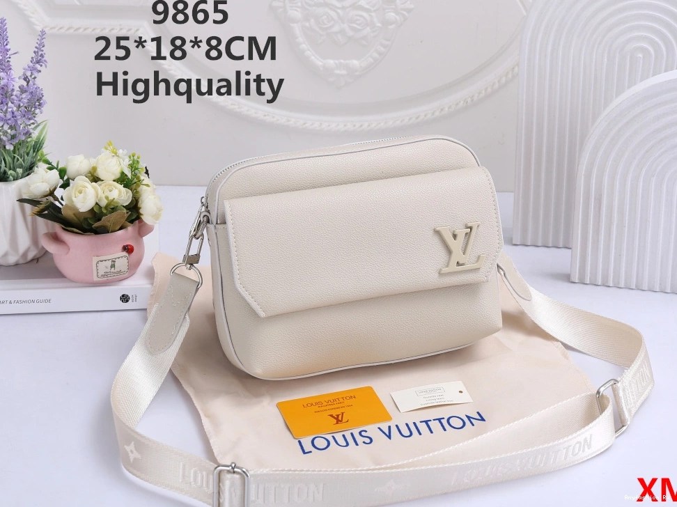 Vuitton For EyeCatching Unisex Louis Bags Messenger 350 0922